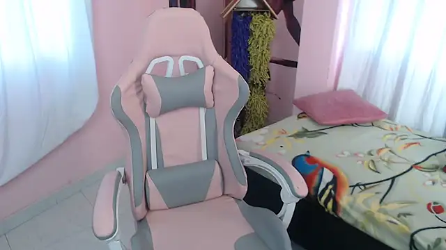 Snapshot of Zulema_R1 chatting on 02.01.26 Zulema R1 online show from 02.01.26