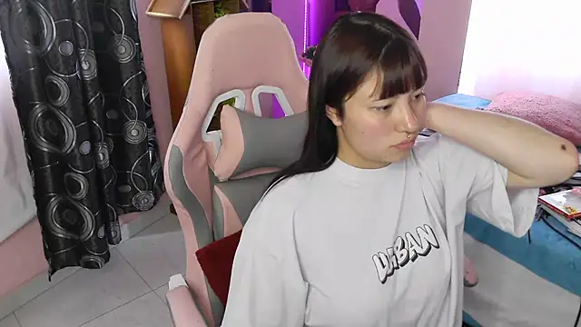 Snapshot of Zulema_R1 chatting on 03.13.26 Zulema R1 online show from 03.13.26