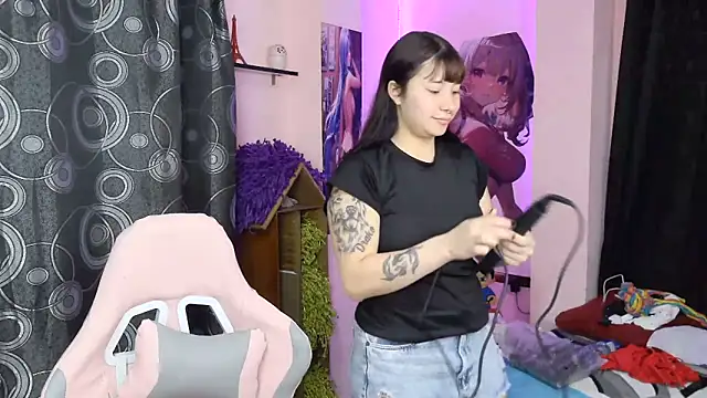 Snapshot of Zulema_R1 chatting on 03.18.26 Zulema R1 online show from 03.18.26