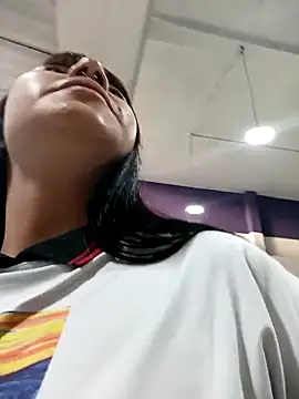 Snapshot of Zulema_R1 chatting on 04.06.26 Zulema R1 online show from 04.06.26