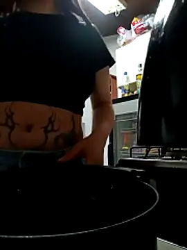 Snapshot of Zulema_R1 chatting on 04.10.26 Zulema R1 online show from 04.10.26