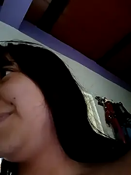 Snapshot of Zulema_R1 chatting on 04.17.26 Zulema R1 online show from 04.17.26
