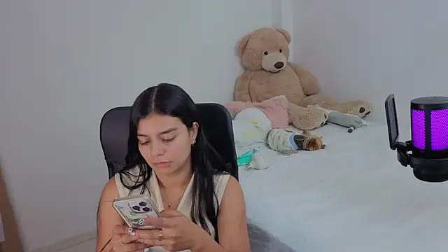 valerihouse online show from 11.27.25