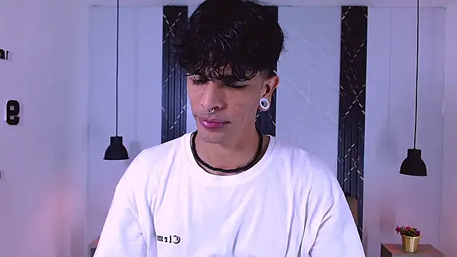 Franvill Trato online show from 10.17.25