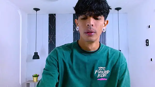 Franvill Trato online show from 10.30.25