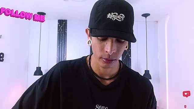Snapshot of Franvill_Trato chatting on 01.16.26 Franvill Trato online show from 01.16.26