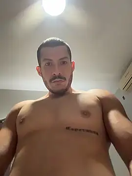 Snapshot of Darg98 chatting on 10.30.25 Darg98 online show from 10.30.25