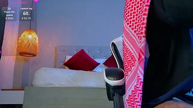 Thaiel Fosteer online show from 11.10.25