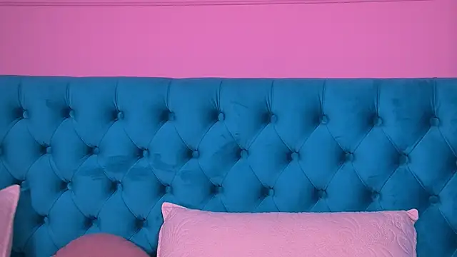 Snapshot of AlyraRose chatting on 09.26.25 AlyraRose online show from 09.26.25