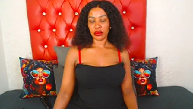 GaggingQueen32 online show from 12.22.25