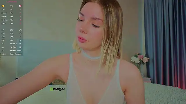  sophielov online show from 04.14.26