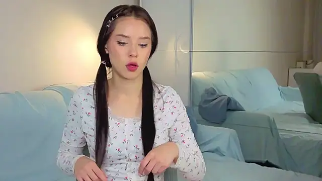 slyshypie online show from 09.16.25