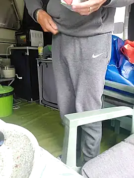 Snapshot of slaveman4you chatting on 09.17.25 slaveman4you online show from 09.17.25