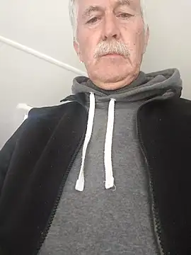 Snapshot of slaveman4you chatting on 10.21.25 slaveman4you online show from 10.21.25