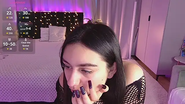 Lola Sparks online show from 09.27.25