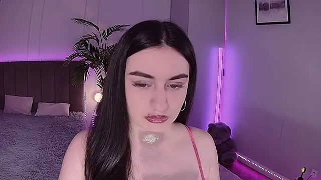 Lola Sparks online show from 10.02.25