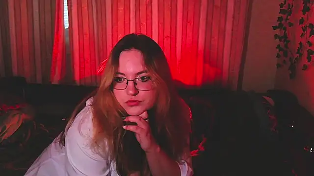 Snapshot of ZayaRush chatting on 09.20.25 ZayaRush online show from 09.20.25