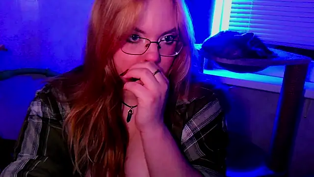 Snapshot of ZayaRush chatting on 11.07.25 ZayaRush online show from 11.07.25