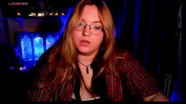 Snapshot of ZayaRush chatting on 11.09.25 ZayaRush online show from 11.09.25