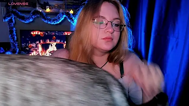 Snapshot of ZayaRush chatting on 11.20.25 ZayaRush online show from 11.20.25