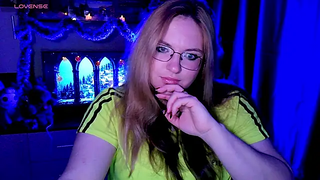 Snapshot of ZayaRush chatting on 11.21.25 ZayaRush online show from 11.21.25