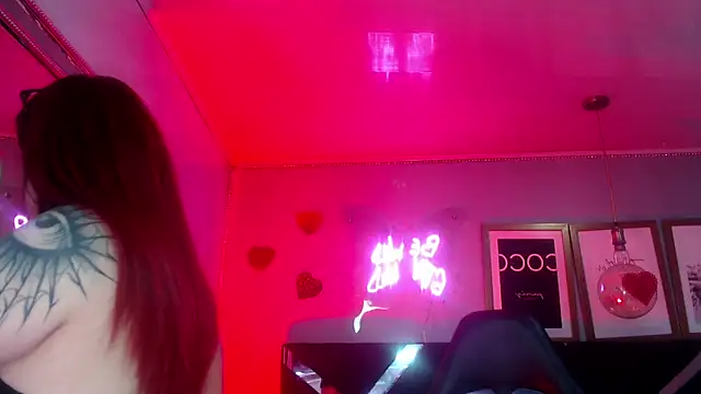 Snapshot of Red_Bunny_v chatting on 05.27.26 Red Bunny v online show from 05.27.26
