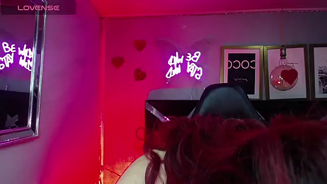 Snapshot of Red_Bunny_v chatting on 06.04.26 Red Bunny v online show from 06.04.26