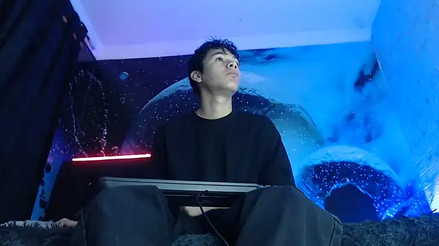 SemerHott online show from 10.19.25