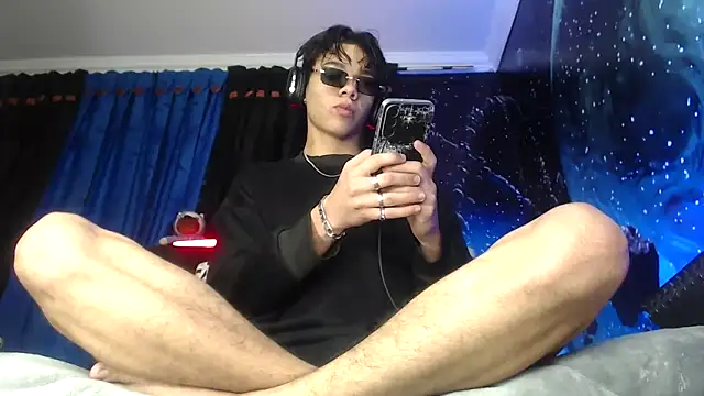 Snapshot of SemerHott chatting on 02.19.26 SemerHott online show from 02.19.26