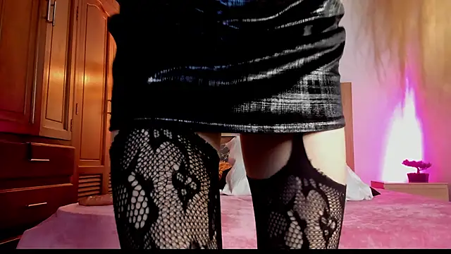 hellzel moon online show from 10.29.25