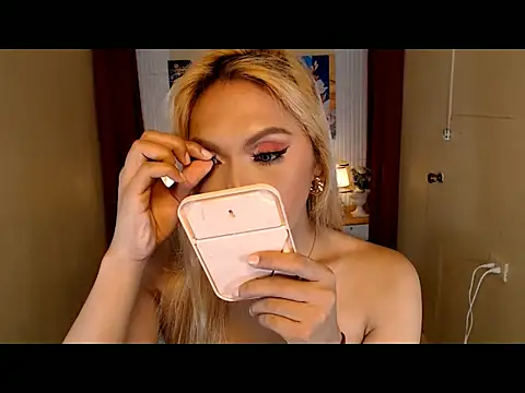 AthenaFLamia online show from 10.02.25