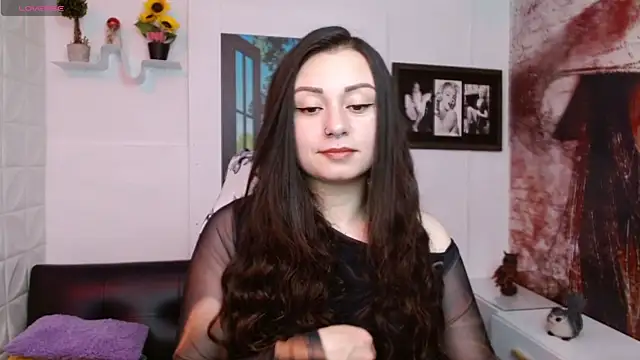 Snapshot of Eva_Roussell chatting on 04.21.26 Eva Roussell online show from 04.21.26