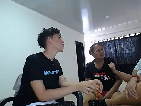 Snapshot of brutal_dirty_sex chatting on 09.09.25 brutal dirty sex online show from 09.09.25