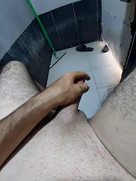 Snapshot of ElBoob2002 chatting on 11.12.25 ElBoob2002 online show from 11.12.25