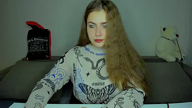 Snapshot of yourgem__ chatting on 09.11.25 yourgem online show from 09.11.25