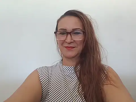 MiaVega online show from 09.25.25