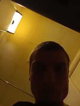 jizzyglizzy92 online show from 02.12.26