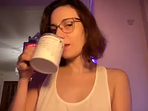 Tomiriss online show from 09.11.25