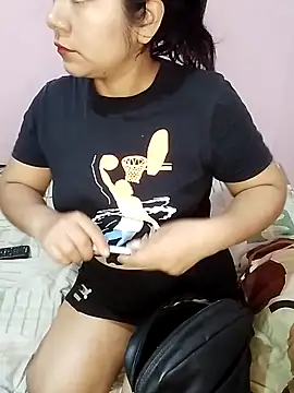 Snapshot of Alexxxia69 chatting on 09.27.25 Alexxxia69 online show from 09.27.25