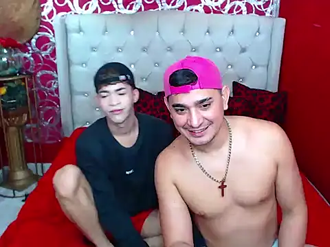 Snapshot of JHOVA23CM chatting on 11.29.25 JHOVA23CM online show from 11.29.25