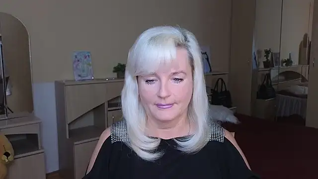 Vina Vision online show from 10.14.25