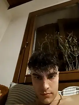 Snapshot of David_leons chatting on 04.10.26 David leons online show from 04.10.26