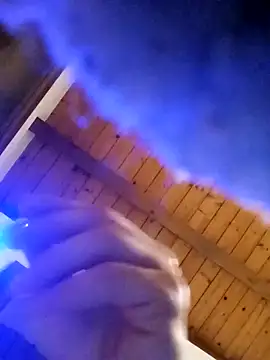 Snapshot of David_leons chatting on 04.14.26 David leons online show from 04.14.26