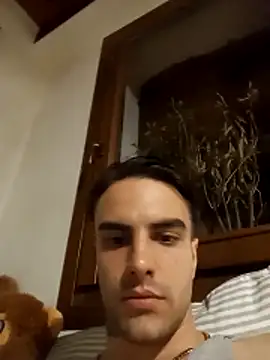 Snapshot of David_leons chatting on 04.15.26 David leons online show from 04.15.26