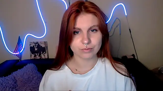 Snapshot of NaughtySandy11 chatting on 10.04.25 NaughtySandy11 online show from 10.04.25