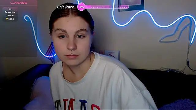 Snapshot of NaughtySandy11 chatting on 10.19.25 NaughtySandy11 online show from 10.19.25