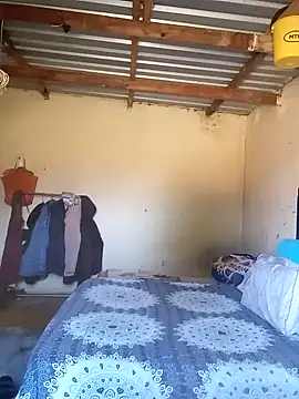 Snapshot of Curvycandy95 chatting on 10.02.25 Curvycandy95 online show from 10.02.25