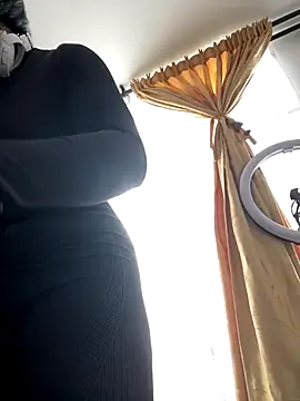 AlannaEvons online show from 12.05.25