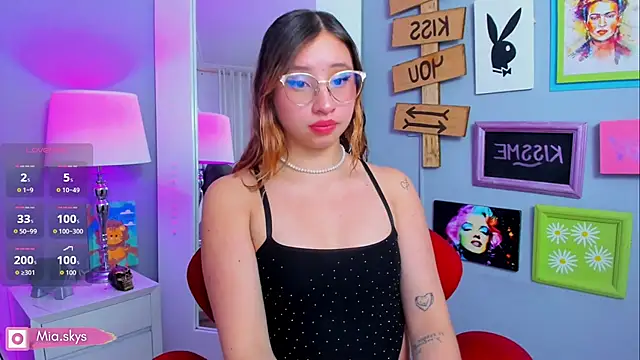 mia skys online show from 12.18.25