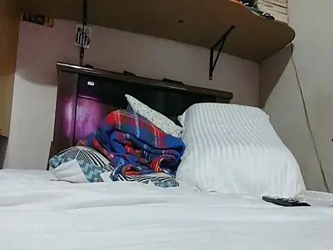 Snapshot of Sanwaldec chatting on 09.27.25 Sanwaldec online show from 09.27.25